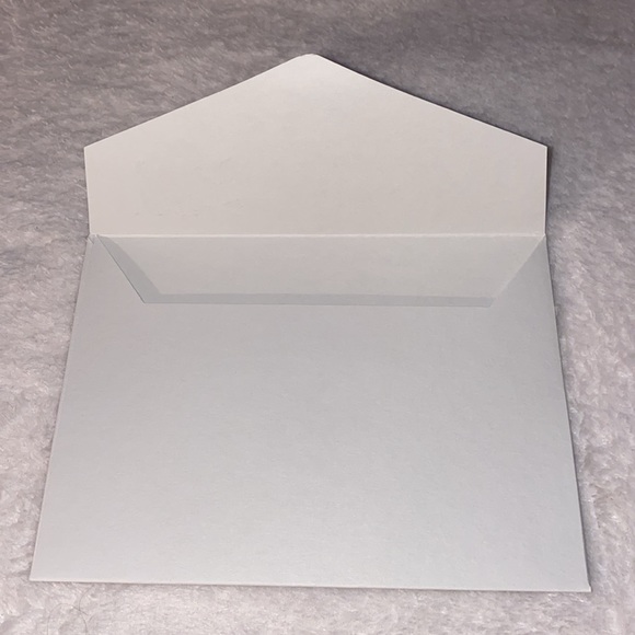 Burberry gift envelope & keepsake box - Picture 8 of 13